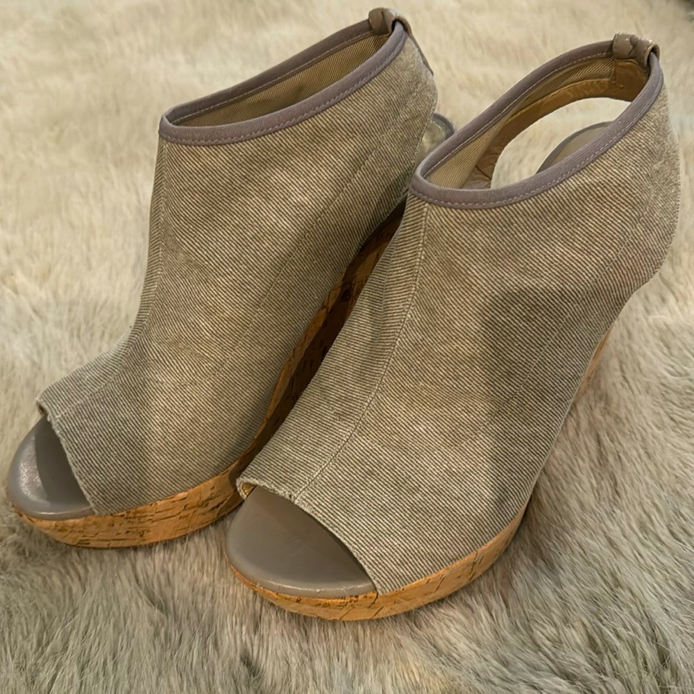 Stuart Whitman wedges